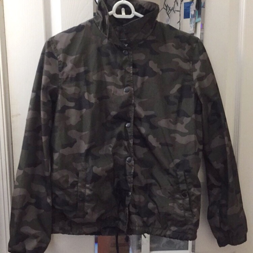 Camo Windbreaker - Picture 2 of 5